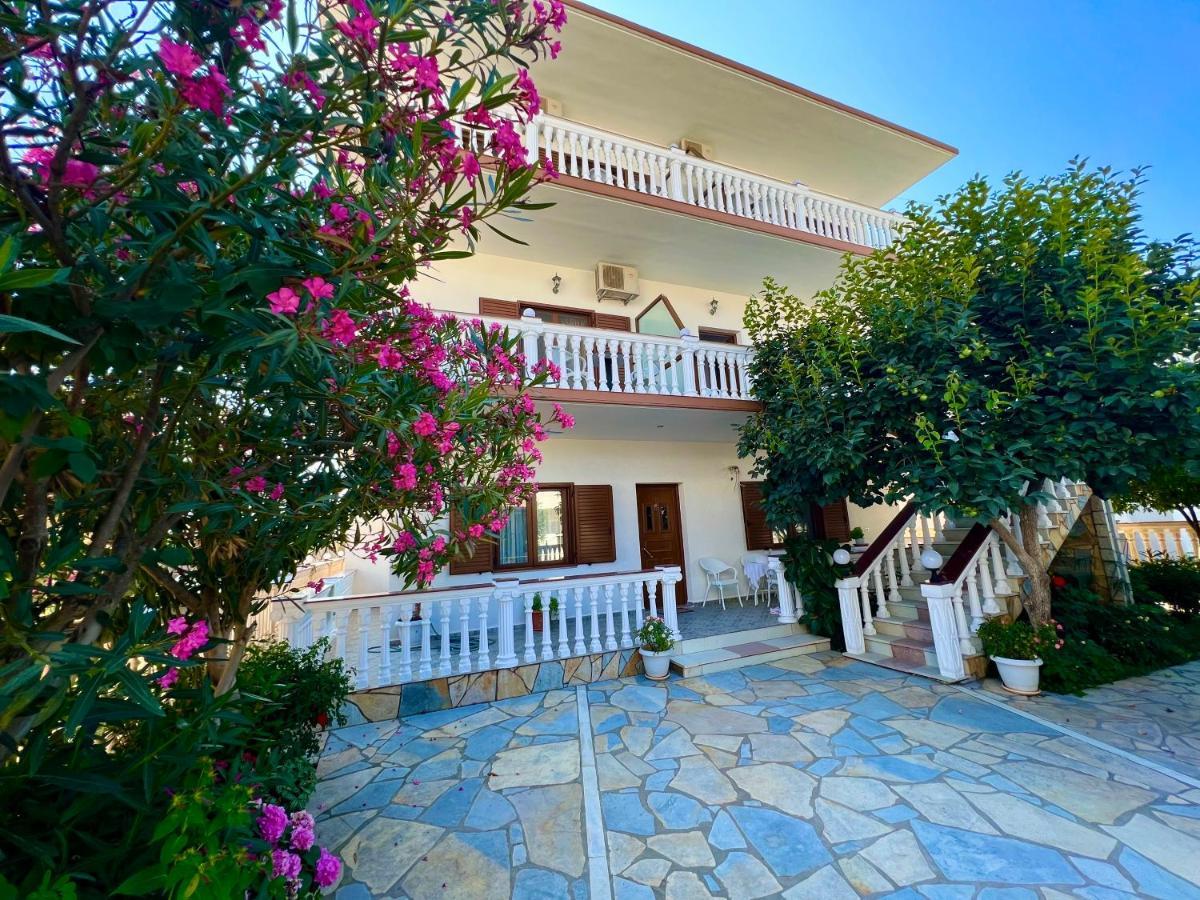 Garden Villa Dhesara Ksamil Ngoại thất bức ảnh