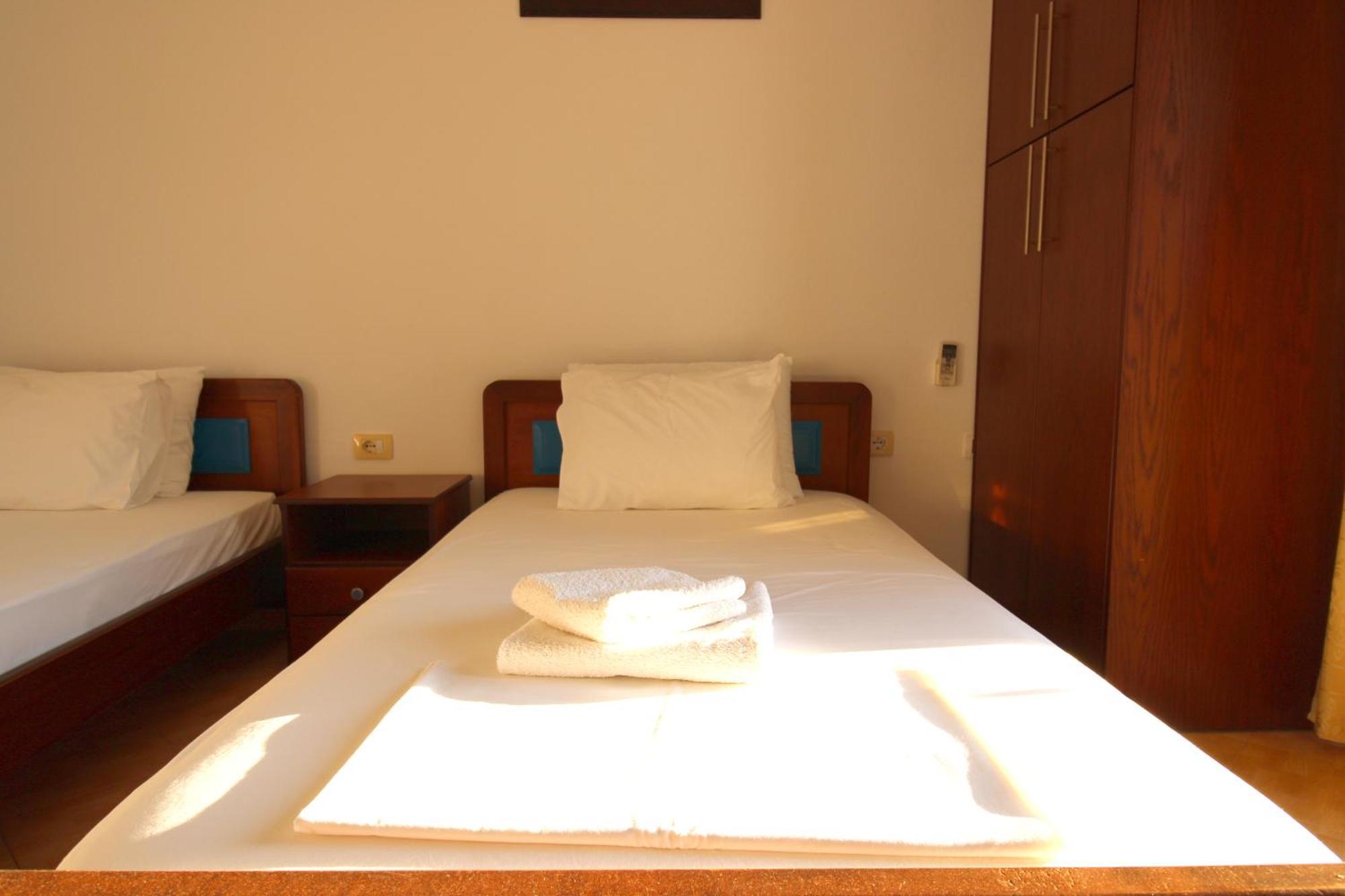 Garden Villa Dhesara Ksamil Ngoại thất bức ảnh