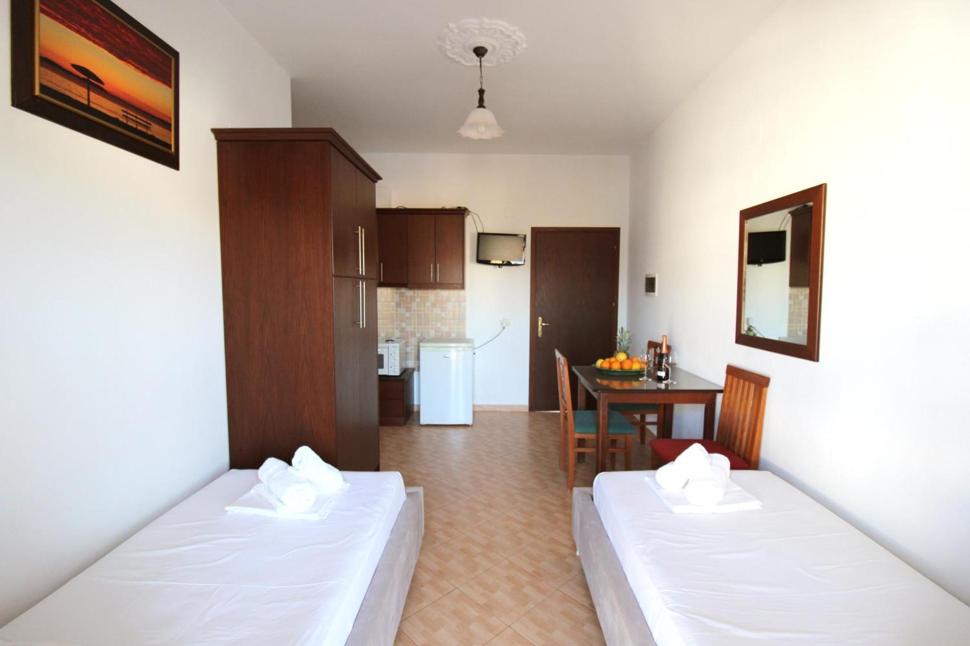 Garden Villa Dhesara Ksamil Ngoại thất bức ảnh